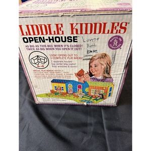 1968 Mattel Little Kiddles Open House Doll Playhouse Foldable Made In USA